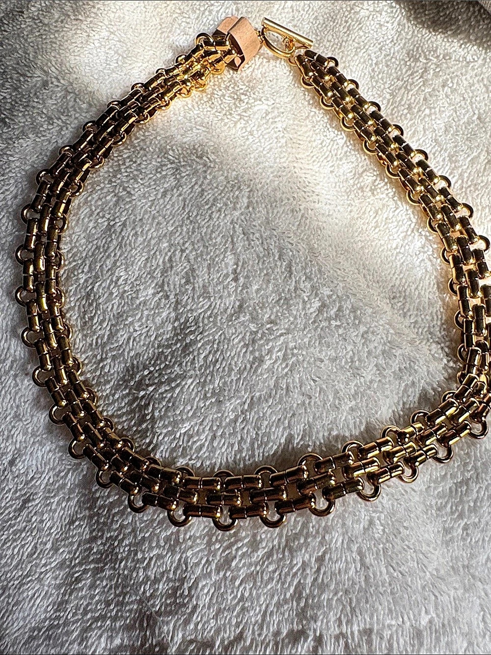 Multi-Strand chunky Necklace in Gold